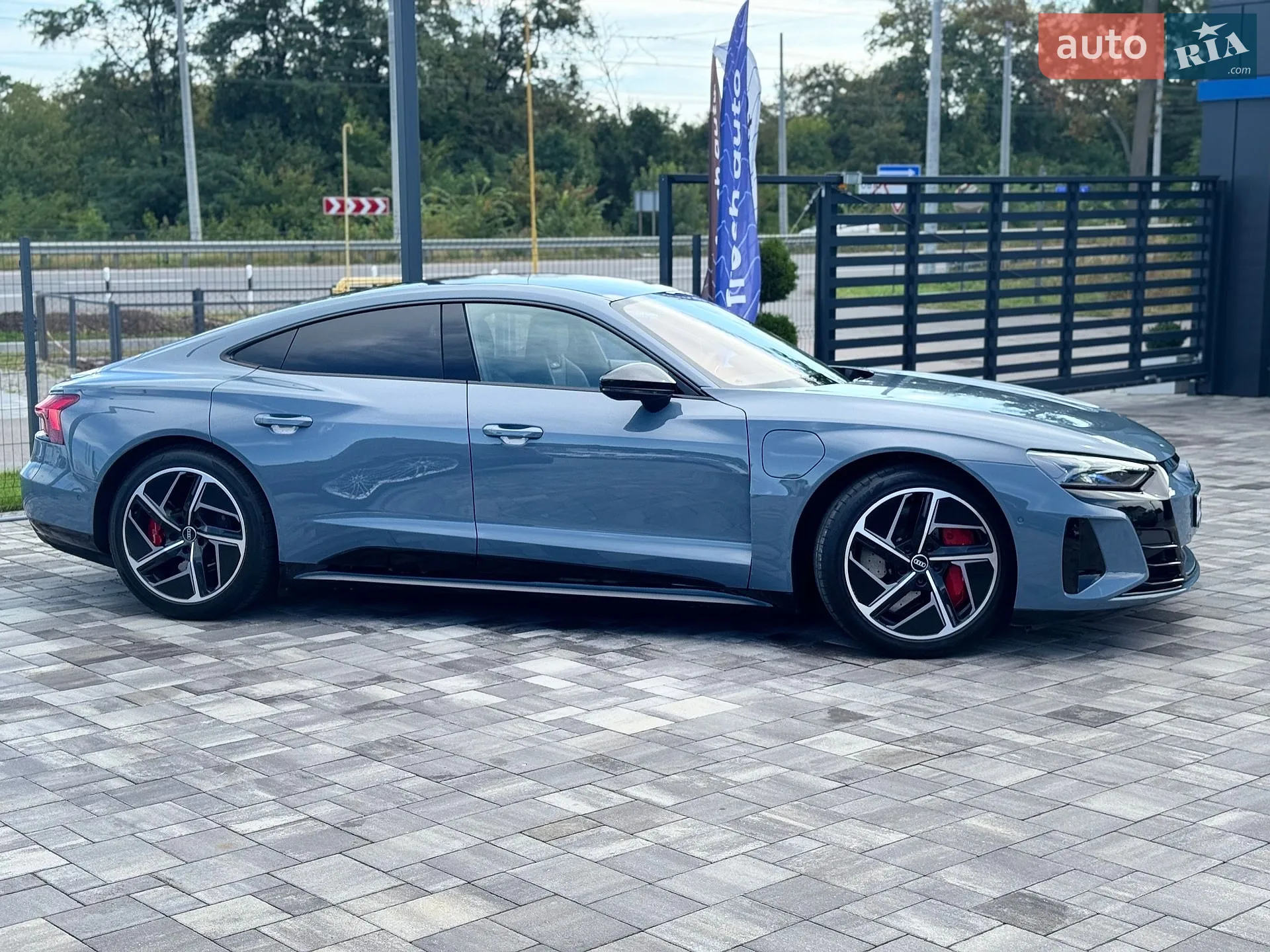 2021 Audi RS e-tron GT - мініатюра 8