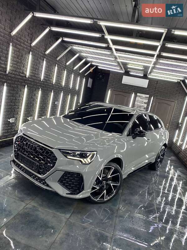 Внедорожник / Кроссовер Audi RS Q3 2021 в Киеве
