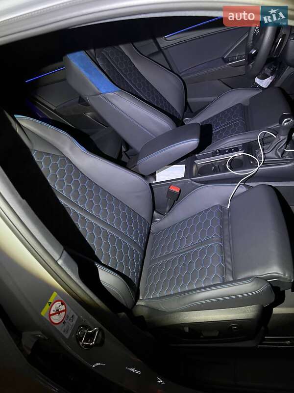 Внедорожник / Кроссовер Audi RS Q3 2021 в Киеве