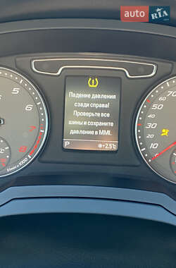 Позашляховик / Кросовер Audi RS Q3 2014 в 