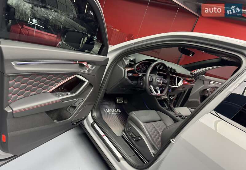 Позашляховик / Кросовер Audi RS Q3 2023 в Києві