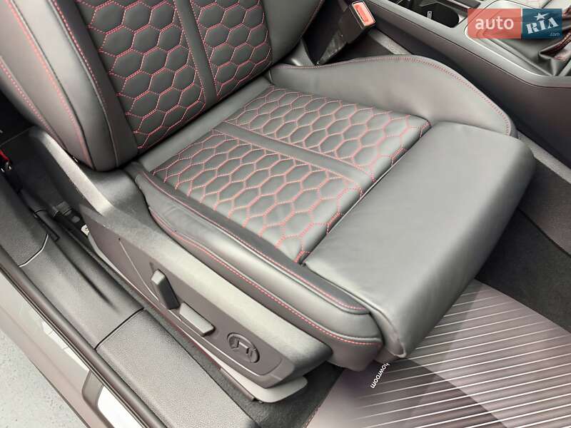 Позашляховик / Кросовер Audi RS Q3 2023 в Києві