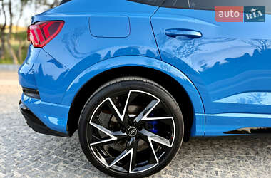 Внедорожник / Кроссовер Audi RS Q3 2023 в 