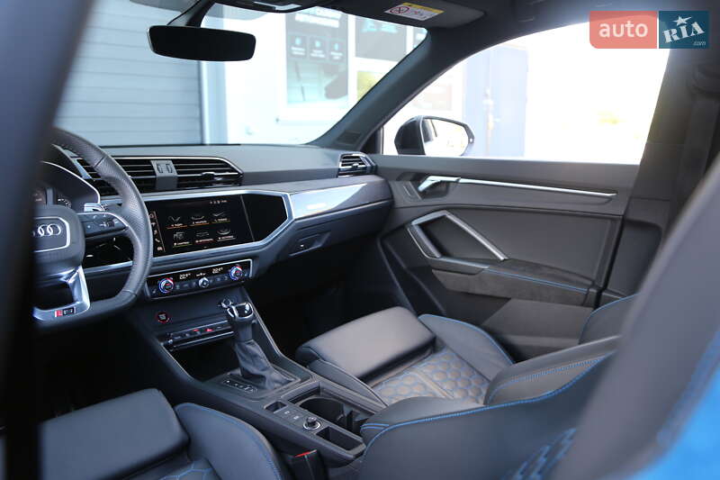 Внедорожник / Кроссовер Audi RS Q3 2021 в Киеве фото 15 Внедорожник / Кроссовер Audi RS Q3 2021 в Киеве
