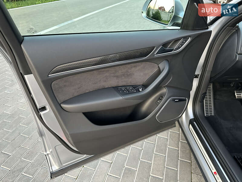 Внедорожник / Кроссовер Audi RS Q3 2016 в Луцке