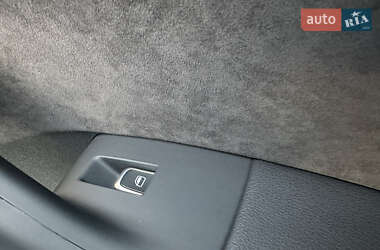 Позашляховик / Кросовер Audi RS Q3 2016 в  фото 131 Позашляховик / Кросовер Audi RS Q3 2016 в