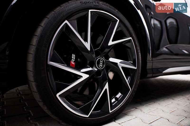 Позашляховик / Кросовер Audi RS Q3 2024 в Києві