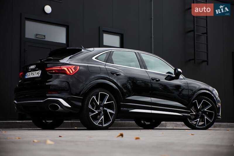 Позашляховик / Кросовер Audi RS Q3 2024 в Києві