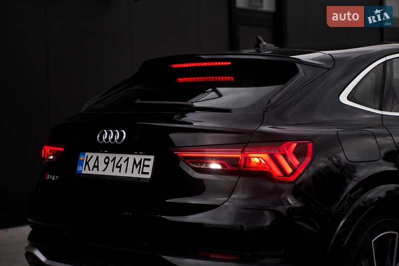 Позашляховик / Кросовер Audi RS Q3 2024 в Києві