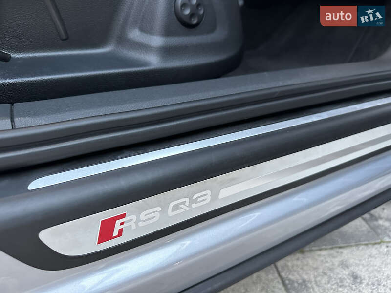 Внедорожник / Кроссовер Audi RS Q3 2016 в Луцке