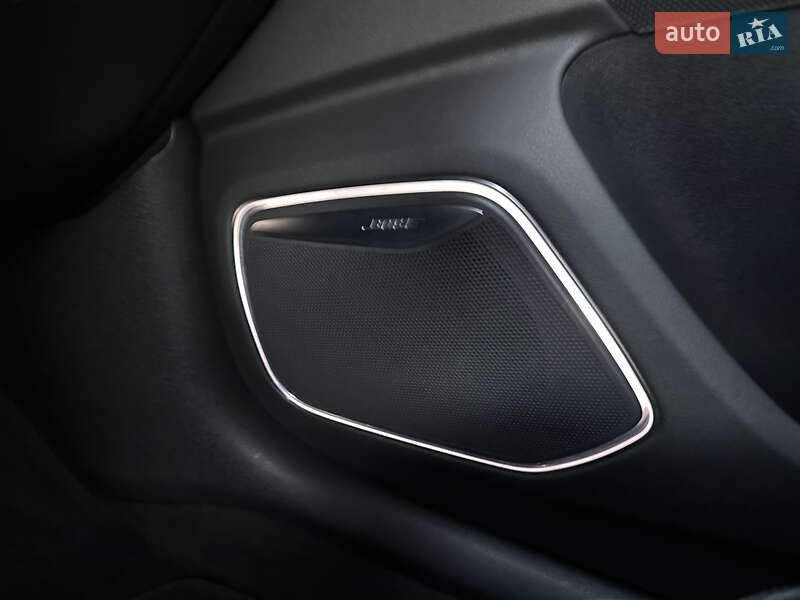 Внедорожник / Кроссовер Audi RS Q3 2016 в Луцке