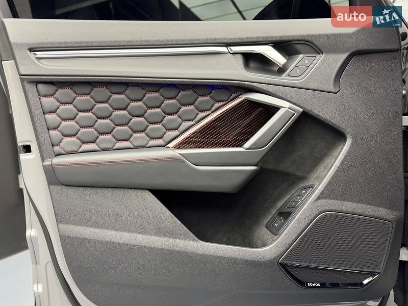 Внедорожник / Кроссовер Audi RS Q3 2023 в Киеве фото 30 Внедорожник / Кроссовер Audi RS Q3 2023 в Киеве