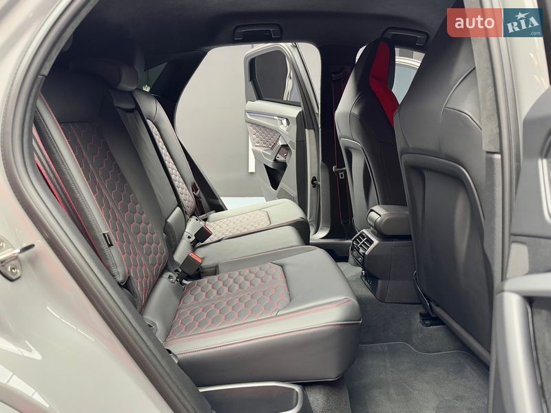 Внедорожник / Кроссовер Audi RS Q3 2023 в Киеве фото 55 Внедорожник / Кроссовер Audi RS Q3 2023 в Киеве