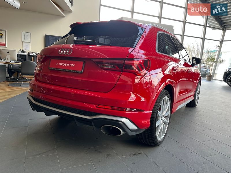 Позашляховик / Кросовер Audi RS Q3 2021 в Дніпрі фото 15 Позашляховик / Кросовер Audi RS Q3 2021 в Дніпрі