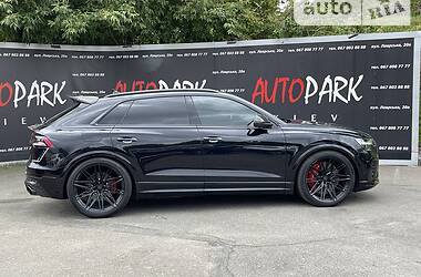 Внедорожник / Кроссовер Audi RS Q8 2020 в 