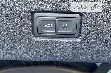 Внедорожник / Кроссовер Audi RS Q8 2021 в 