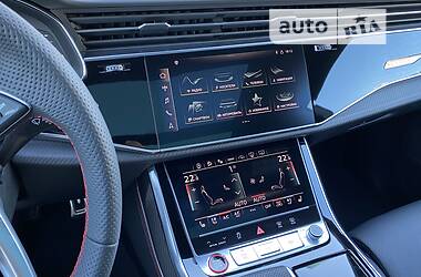 Внедорожник / Кроссовер Audi RS Q8 2021 в 