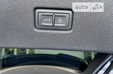Внедорожник / Кроссовер Audi RS Q8 2021 в 
