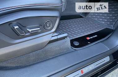 Внедорожник / Кроссовер Audi RS Q8 2021 в 