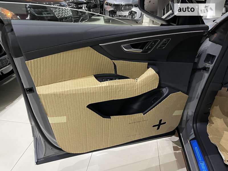 Внедорожник / Кроссовер Audi RS Q8 2023 в Одессе