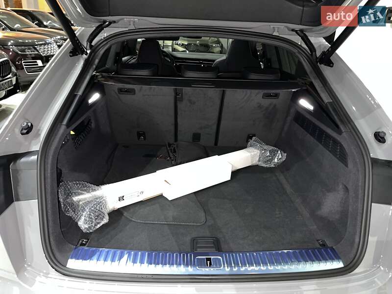 Внедорожник / Кроссовер Audi RS Q8 2023 в Одессе