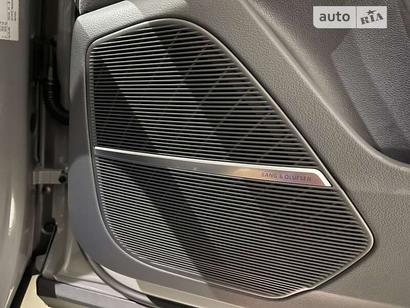 Внедорожник / Кроссовер Audi RS Q8 2023 в Одессе