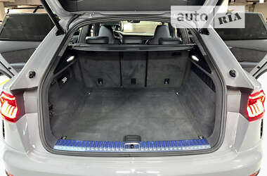 Внедорожник / Кроссовер Audi RS Q8 2022 в 
