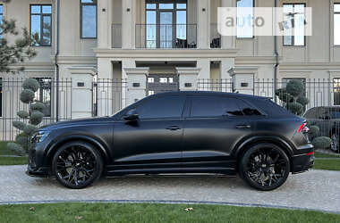 Внедорожник / Кроссовер Audi RS Q8 2021 в 