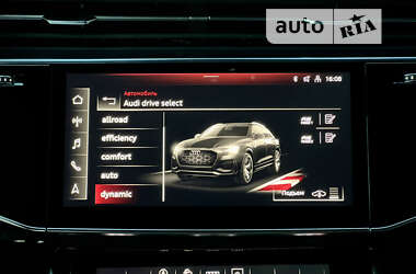 Внедорожник / Кроссовер Audi RS Q8 2021 в 