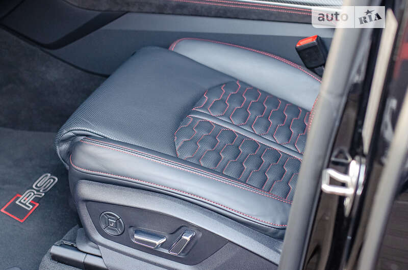 Внедорожник / Кроссовер Audi RS Q8 2020 в Киеве