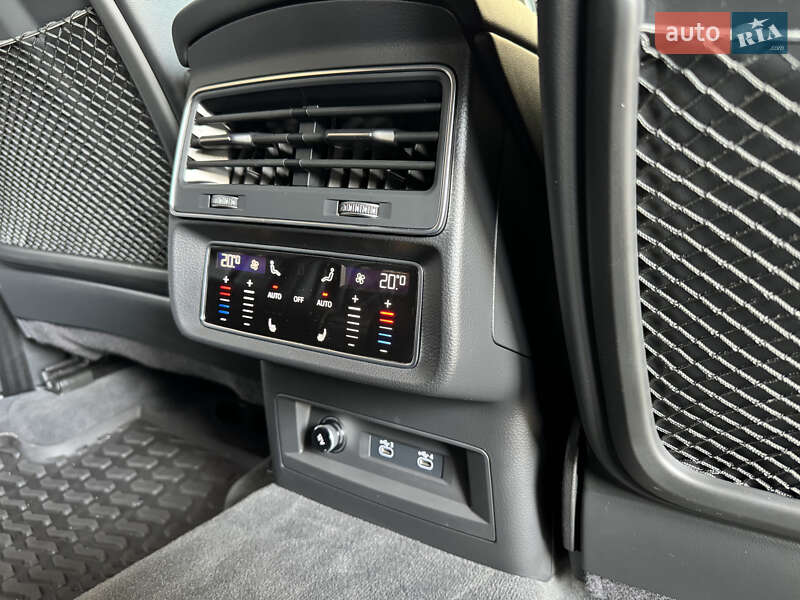 Позашляховик / Кросовер Audi RS Q8 2021 в Львові