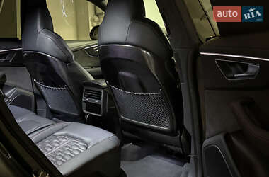 Внедорожник / Кроссовер Audi RS Q8 2021 в 