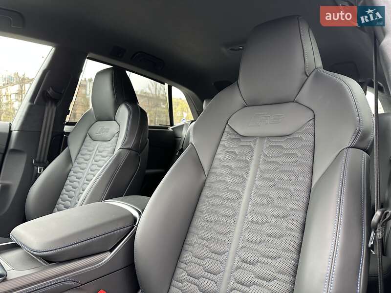 Внедорожник / Кроссовер Audi RS Q8 2025 в Киеве