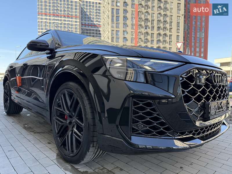 Внедорожник / Кроссовер Audi RS Q8 2025 в 