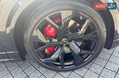 Позашляховик / Кросовер Audi RS Q8 2020 в 