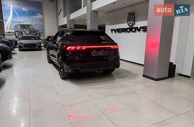 Внедорожник / Кроссовер Audi RS Q8 2024 в 