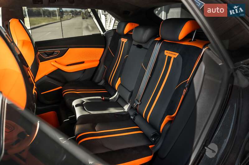 Позашляховик / Кросовер Audi RS Q8 2020 в Києві