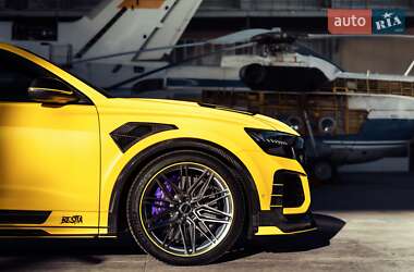 Позашляховик / Кросовер Audi RS Q8 2020 в 