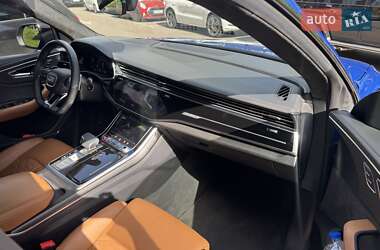Позашляховик / Кросовер Audi RS Q8 2020 в 