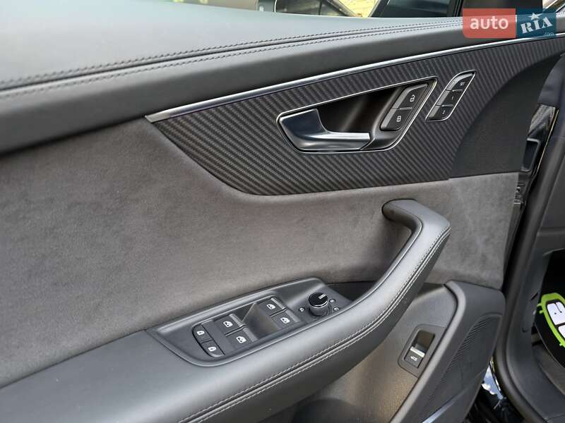 Позашляховик / Кросовер Audi RS Q8 2023 в Києві фото 40 Позашляховик / Кросовер Audi RS Q8 2023 в Києві