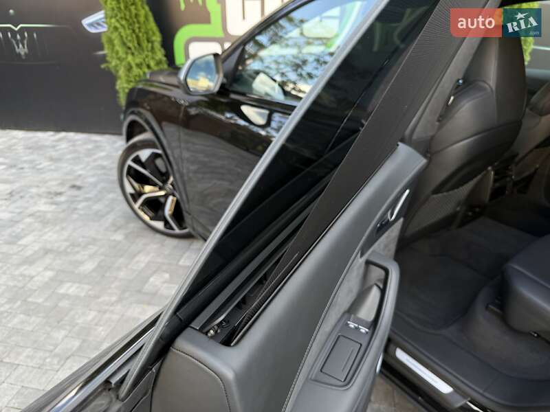 Позашляховик / Кросовер Audi RS Q8 2023 в Києві фото 45 Позашляховик / Кросовер Audi RS Q8 2023 в Києві