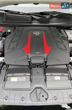 Внедорожник / Кроссовер Audi RS Q8 2025 в 