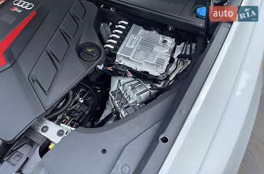 Внедорожник / Кроссовер Audi RS Q8 2025 в 