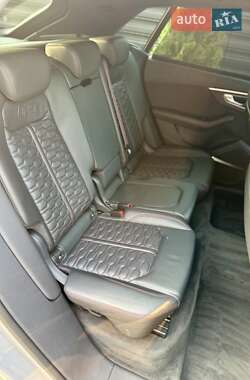 Внедорожник / Кроссовер Audi RS Q8 2022 в 