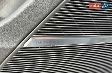Внедорожник / Кроссовер Audi RS Q8 2021 в 