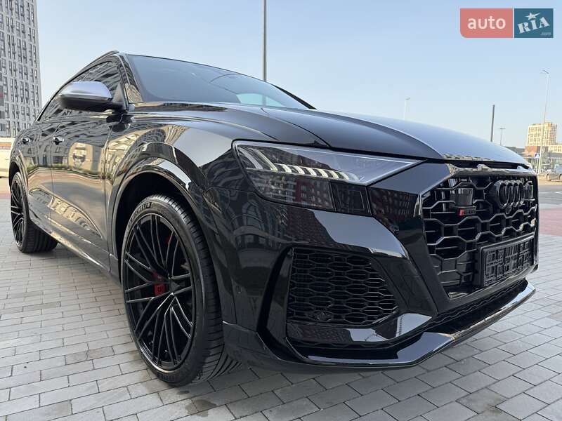 Внедорожник / Кроссовер Audi RS Q8 2024 в Киеве
