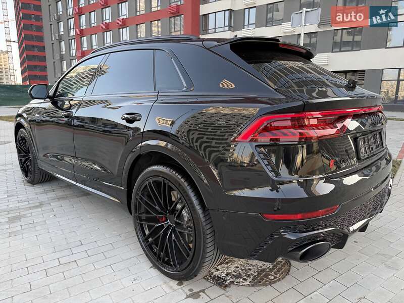 Внедорожник / Кроссовер Audi RS Q8 2024 в Киеве