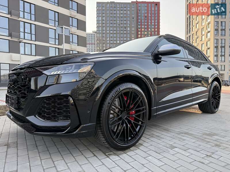 Внедорожник / Кроссовер Audi RS Q8 2024 в Киеве