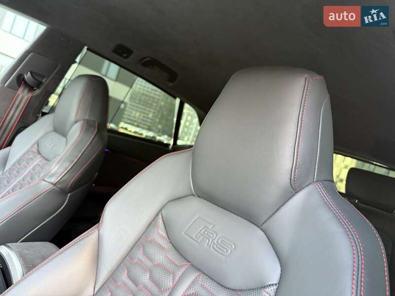 Внедорожник / Кроссовер Audi RS Q8 2024 в Киеве