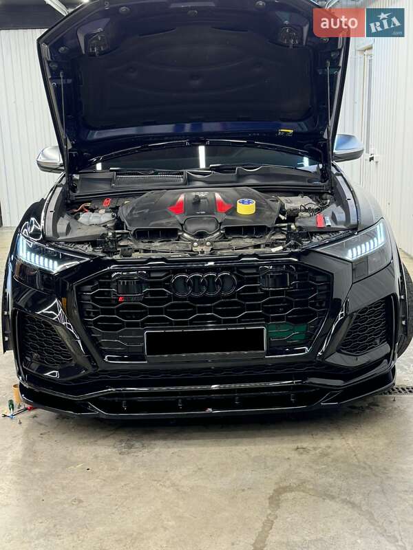 Позашляховик / Кросовер Audi RS Q8 2020 в Вінниці